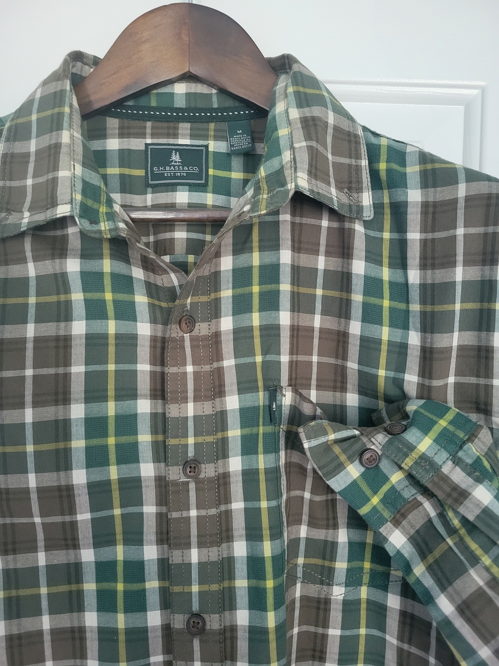 G.H. Bass & Co. Men's Green Brown Plaid Button-Down Shirt